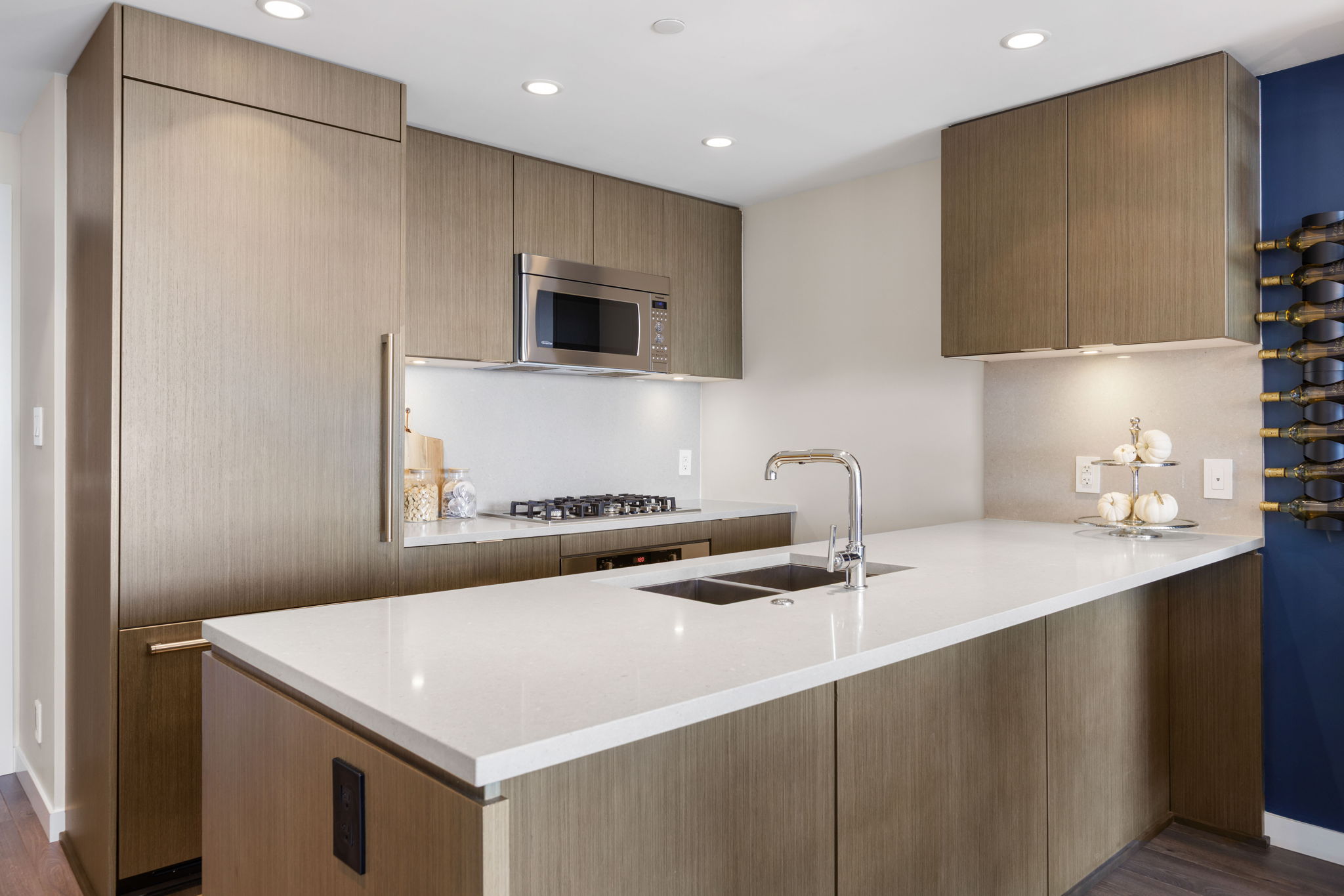 #1703 – 125 E 14th Street